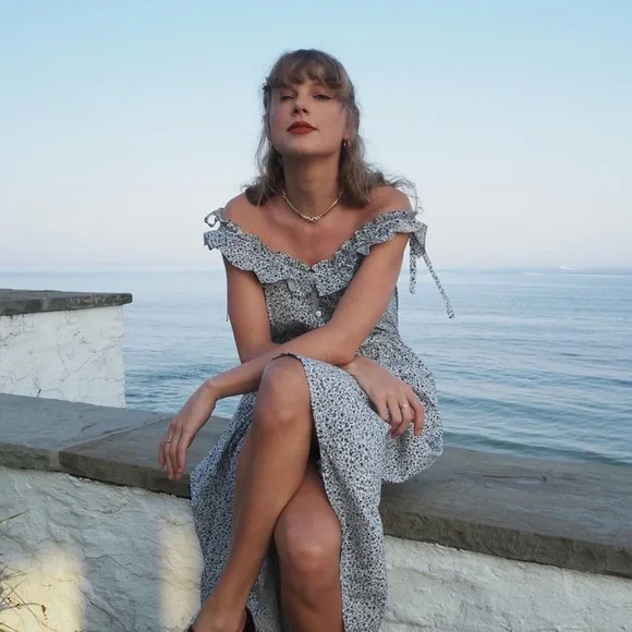 Doen Mandarin Dress - Picture 1 of 16